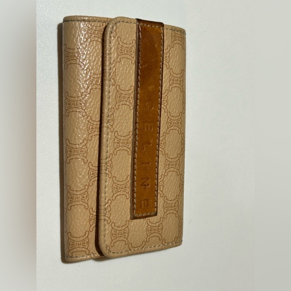 Celine Cream & Tan Key Holder - Picture 1 of 10